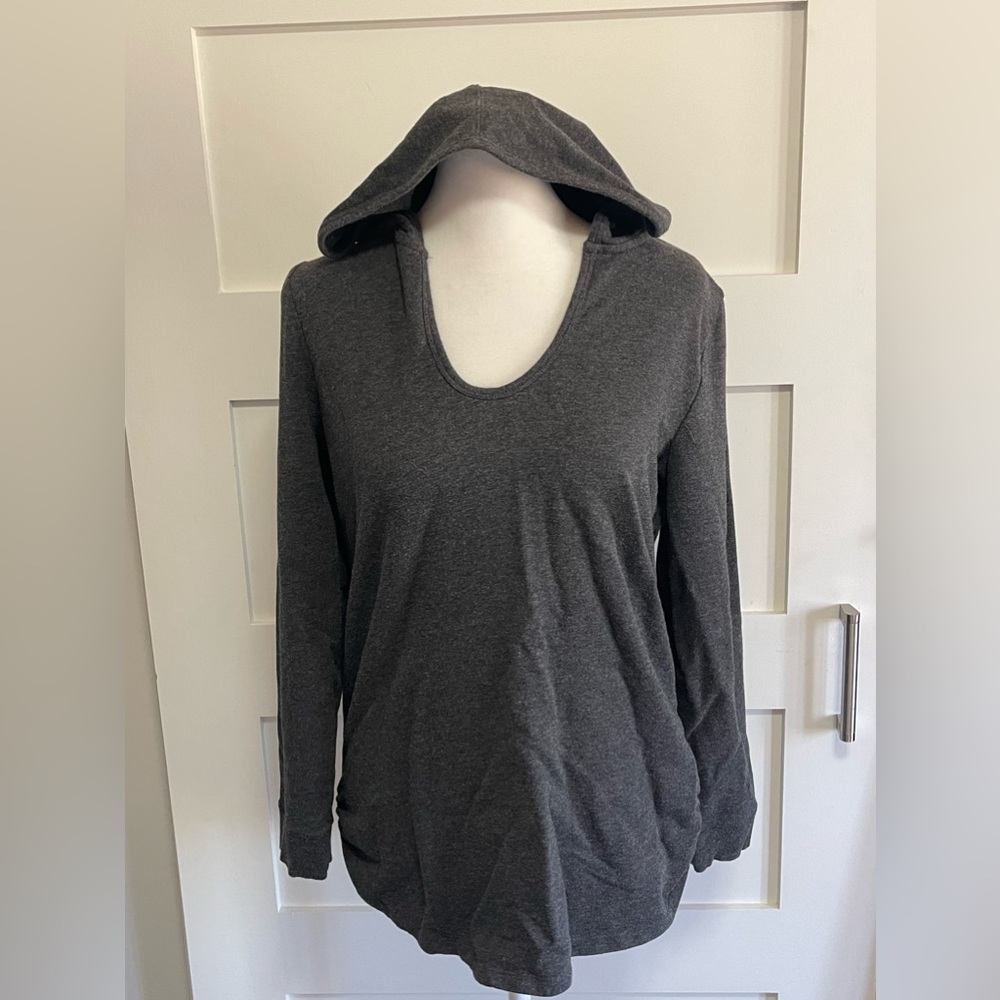 Barefoot Dreams Malibu Collection Gray Pullover with Hood Size Medium